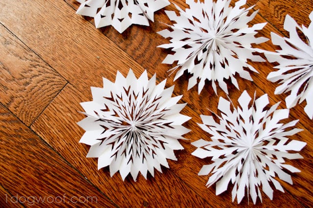 holiday dorm decor paper snowflakes