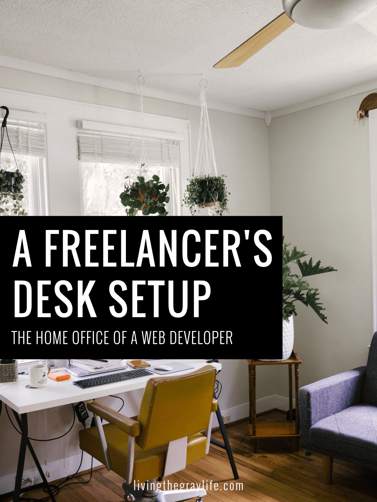 Here's how a freelance web developer sets up her desk space for productivity.